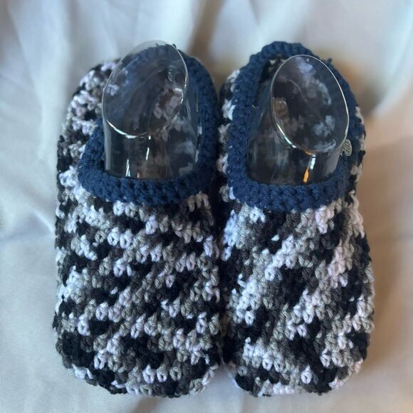 NEW Adult Crocheted Booties Large - Picture 2 of 7